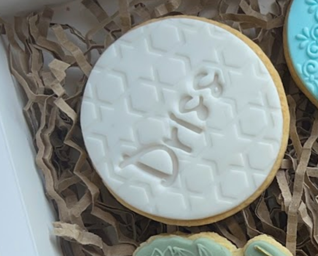 Biscuit rond blanc personnalisable avec le prénom