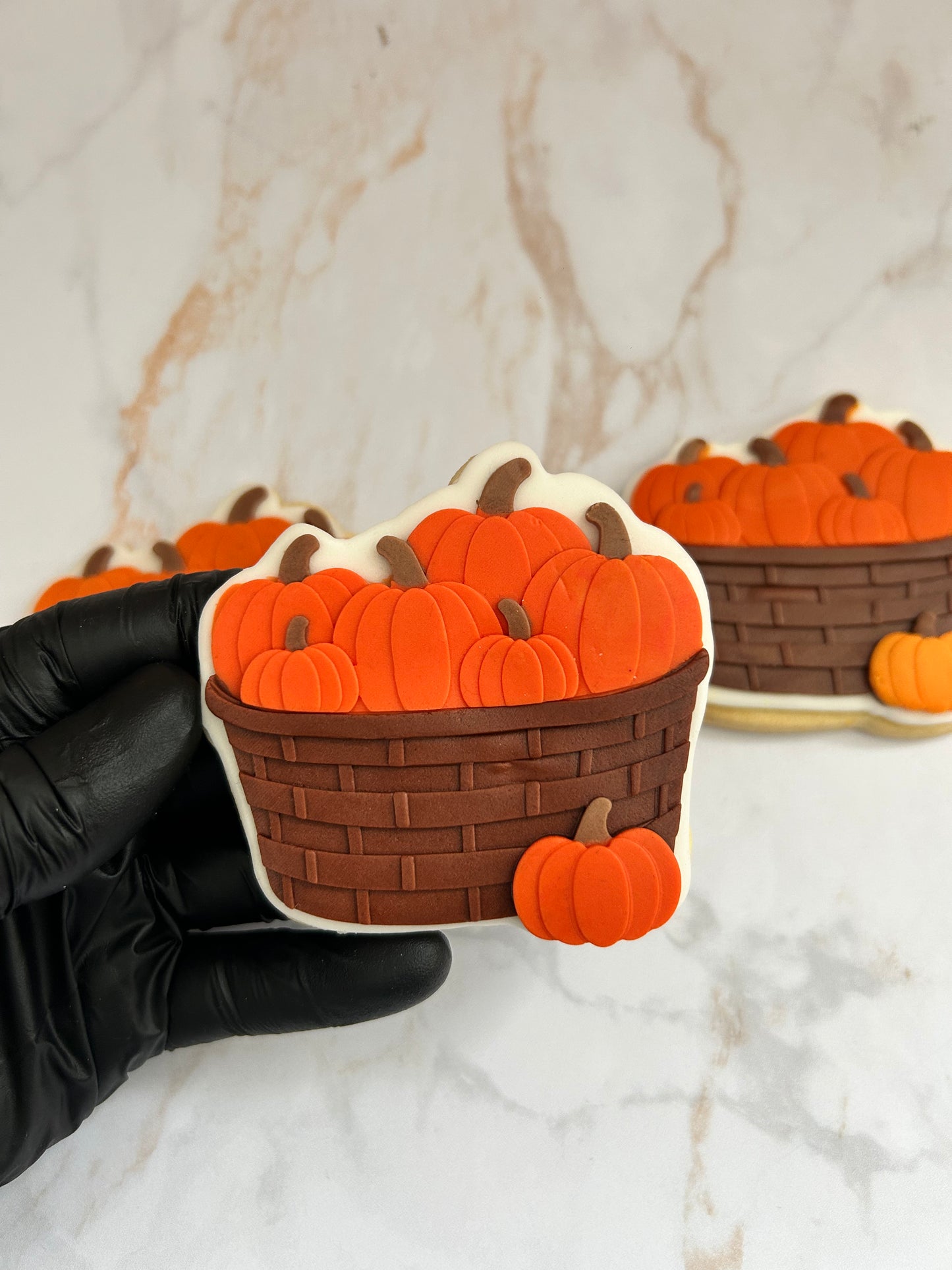 Biscuit décoré panier de citrouilles en pâte sucrée – gourmandise artisanale Les Folies Gourmandes de Judy