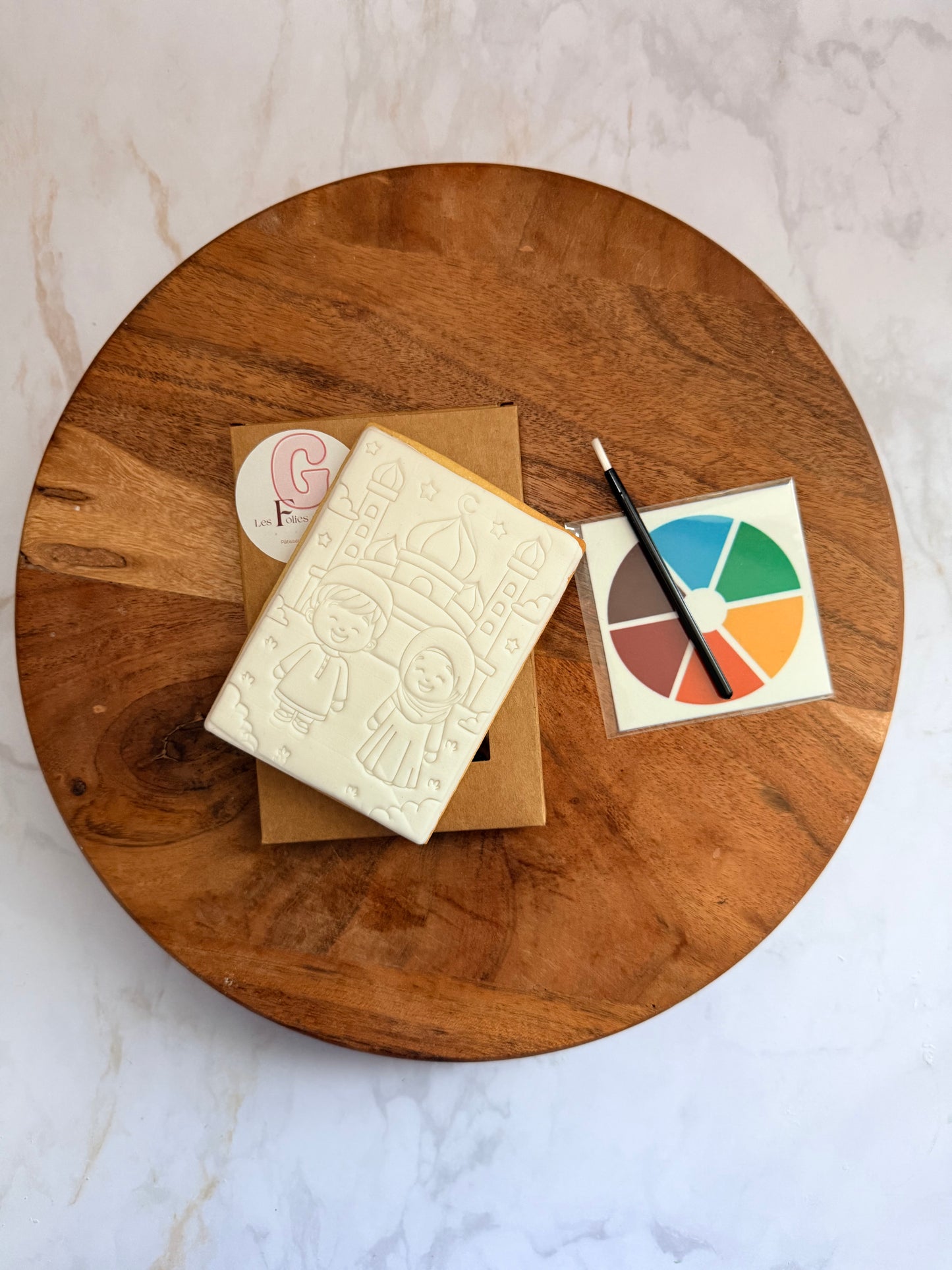 Biscuit tableau à peindre spécial Ramadan décoré en pâte à sucre avec peinture alimentaire